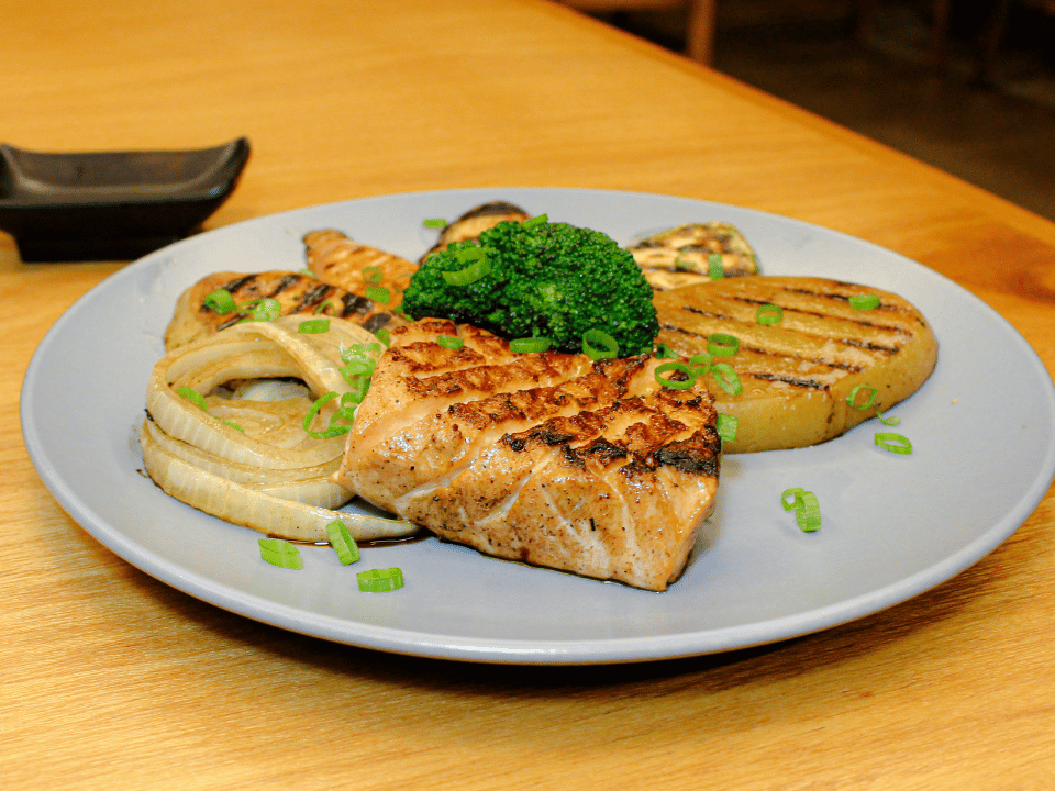 TEPPAN YAKI DE SALMÃO